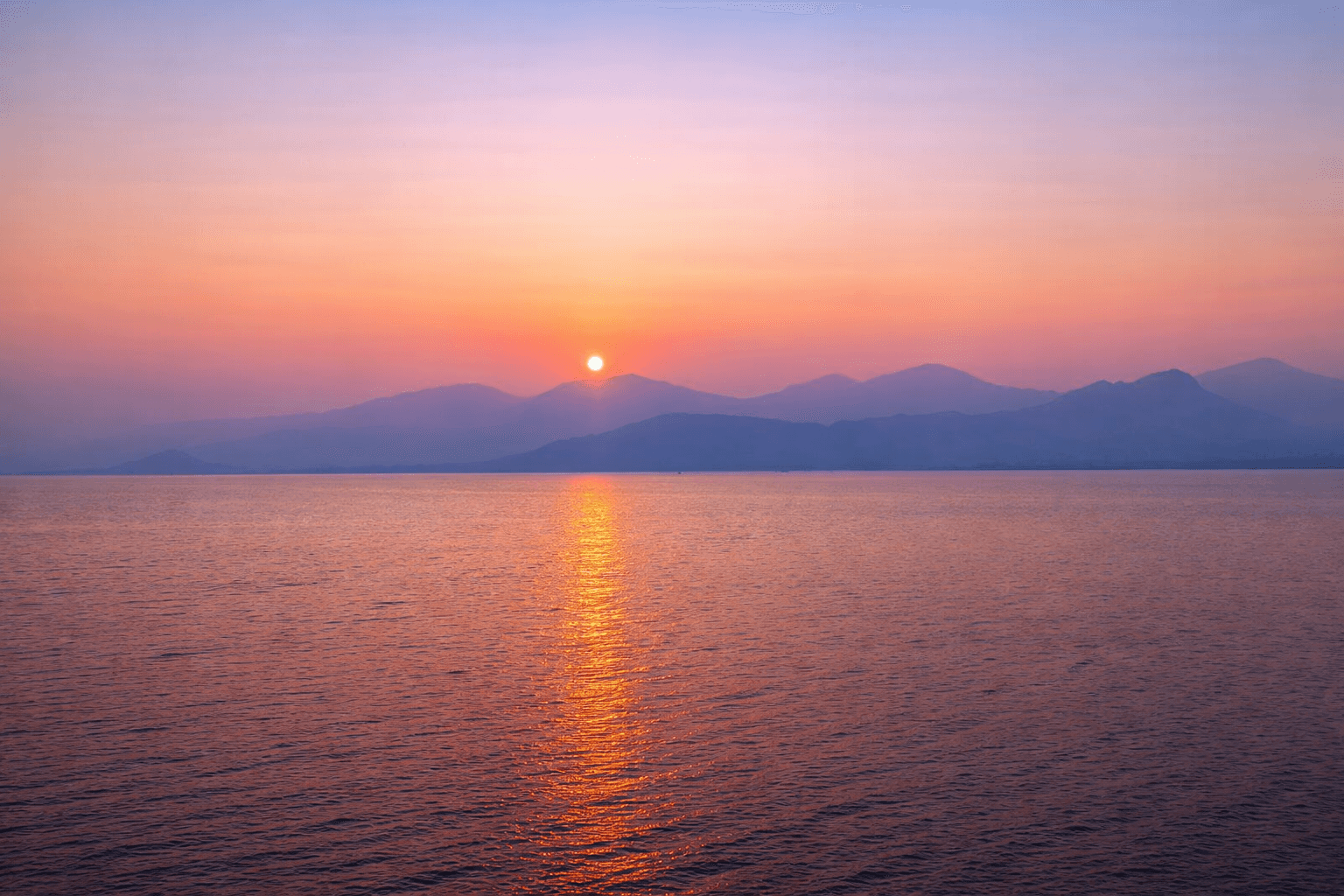 Sun rise at Gotta barege and hills water
